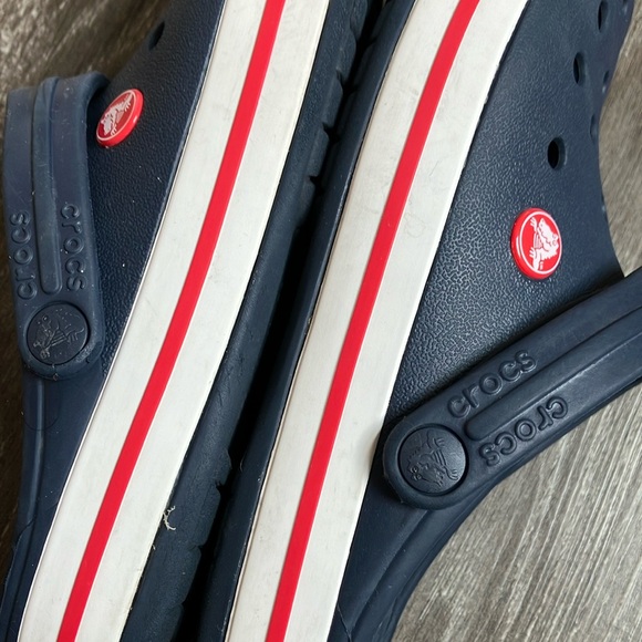 Crocs - Picture 7 of 17